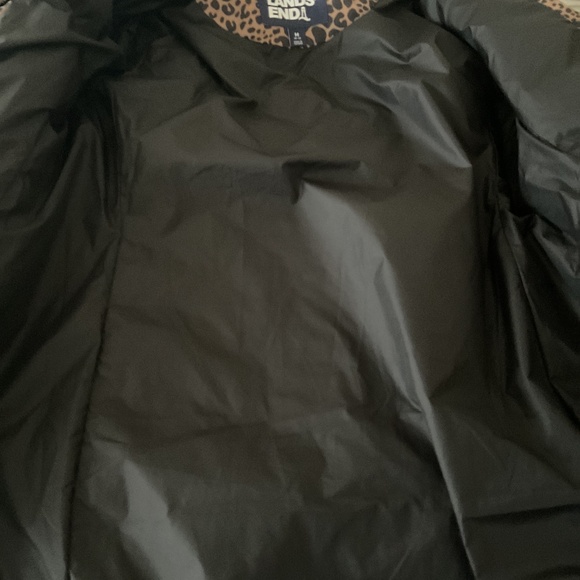 Land‘s End Leopard Down Puffer Coat - Picture 6 of 8